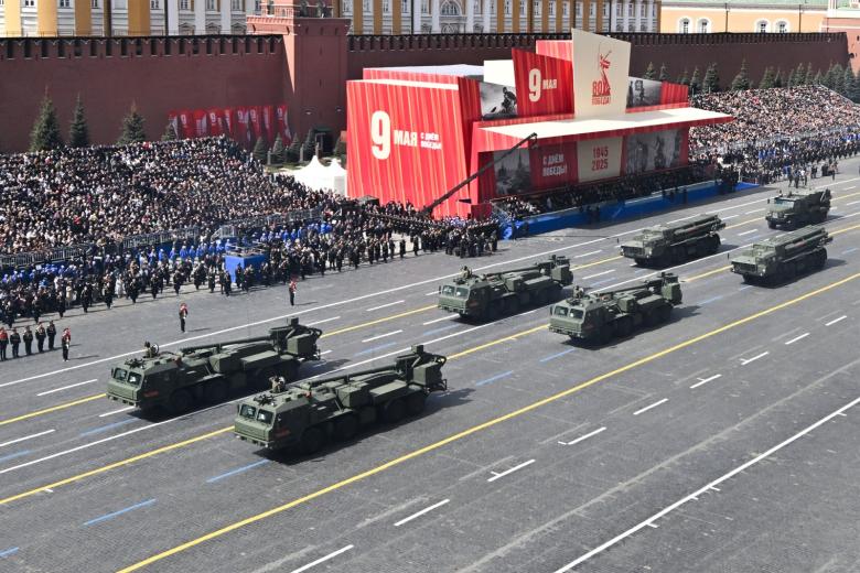 Самоходное артиллерийское орудие «Мальва» на параде Победы на Красной площади